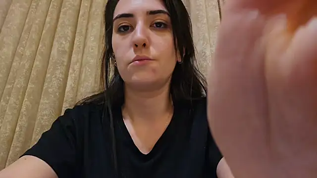 Snapshot of AlejandraDelaney chatting on 01.01.25 AlejandraDelaney online show from 01.01.25