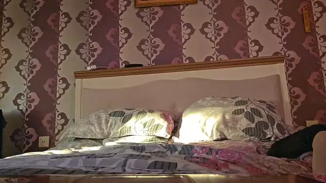 Snapshot of AlejandraDelaney chatting on 01.10.25 AlejandraDelaney online show from 01.10.25