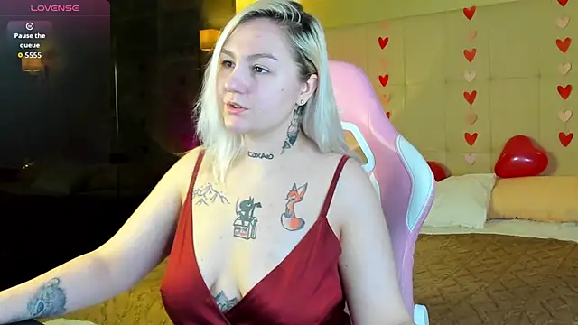 Snapshot of Debbie_Taylor chatting on 02.14.26 Debbie Taylor online show from 02.14.26