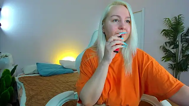 Snapshot of Debbie_Taylor chatting on 02.24.26 Debbie Taylor online show from 02.24.26