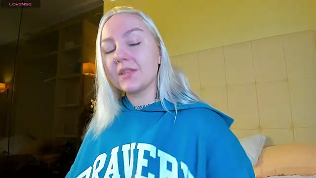 Snapshot of Debbie_Taylor chatting on 02.27.26 Debbie Taylor online show from 02.27.26