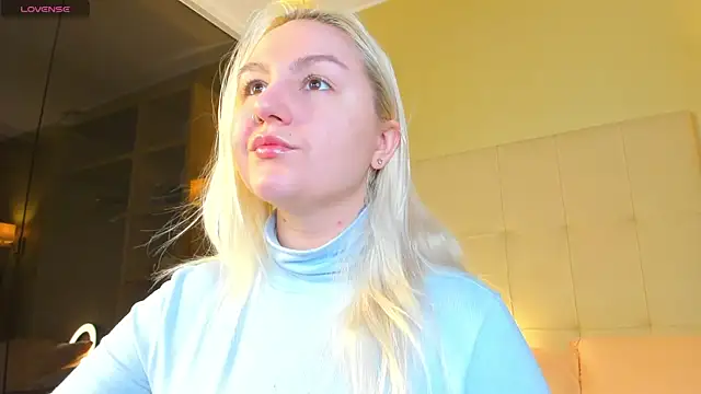 Snapshot of Debbie_Taylor chatting on 03.20.26 Debbie Taylor online show from 03.20.26