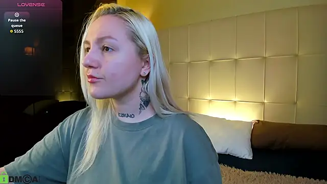 Snapshot of Debbie_Taylor chatting on 04.02.26 Debbie Taylor online show from 04.02.26