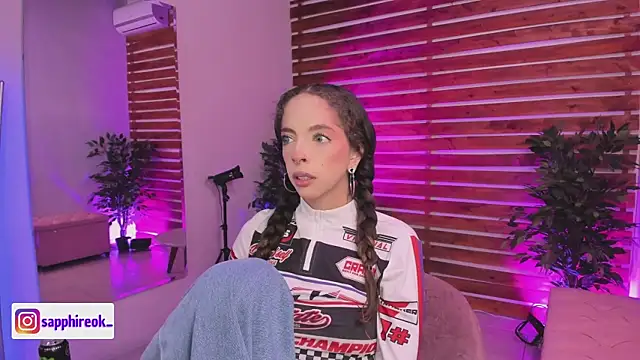 Sapphire Venuss online show from 11.28.25