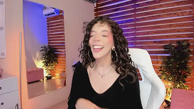 Sapphire Venuss online show from 03.15.26