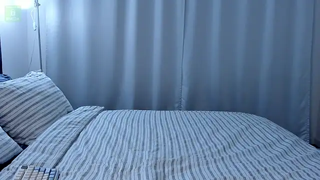 erika hoiree online show from 02.17.26