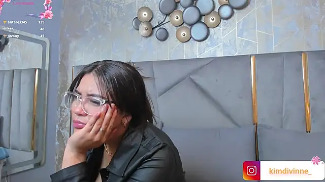 KimDevinne online show from 02.08.25