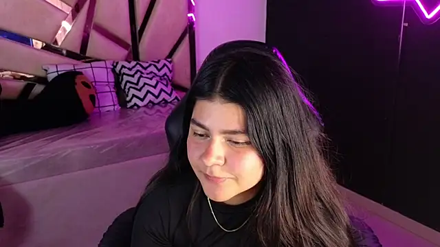 emmalee 01a online show from 02.11.25