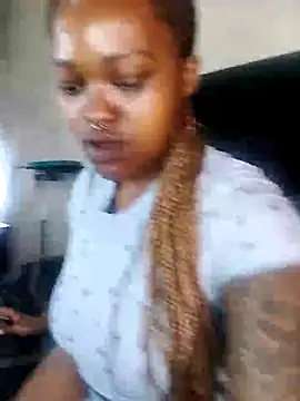 ThickPearlx23 online show from 01.19.26