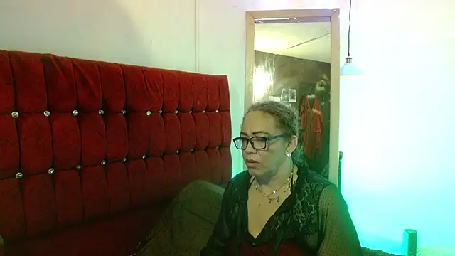 Snapshot of PervertedMature chatting on 05.17.26 PervertedMature online show from 05.17.26