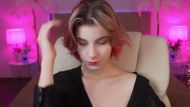 Snapshot of HaylaAmber chatting on 12.10.24 HaylaAmber online show from 12.10.24