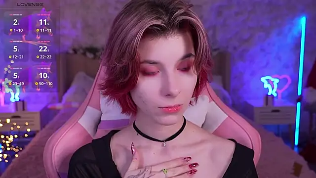 Snapshot of HaylaAmber chatting on 12.22.24 HaylaAmber online show from 12.22.24