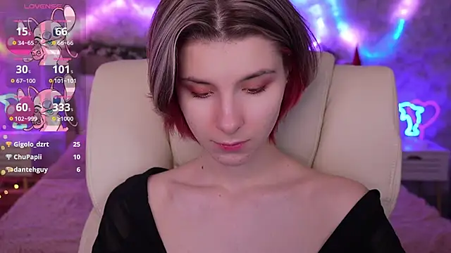 Snapshot of HaylaAmber chatting on 01.28.25 HaylaAmber online show from 01.28.25