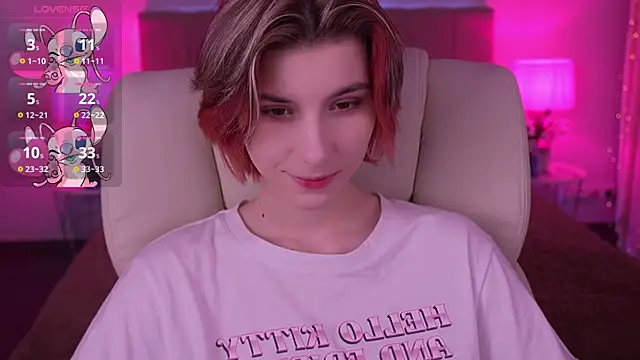 Snapshot of HaylaAmber chatting on 02.18.25 HaylaAmber online show from 02.18.25