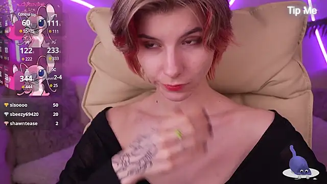 Snapshot of HaylaAmber chatting on 03.11.25 HaylaAmber online show from 03.11.25