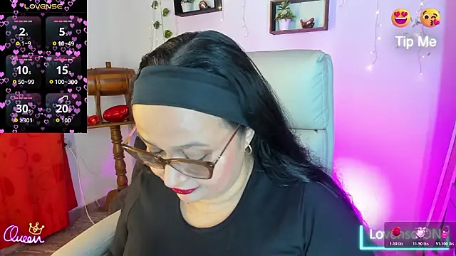 Gia Nahomi online show from 03.27.26