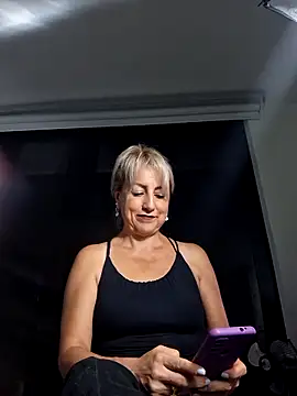 almaluna7 online show from 09.25.25