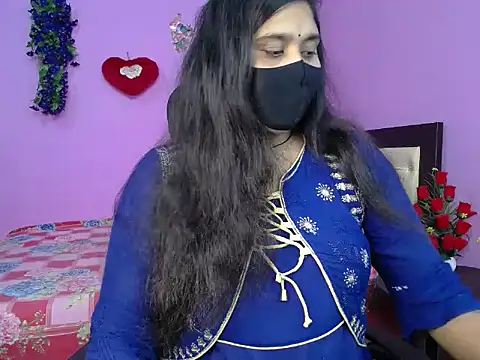 Hot Maleka online show from 04.13.26