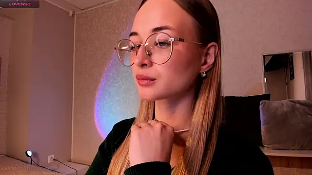 Tiffanyhunt online show from 11.17.25