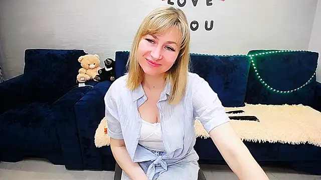 Snapshot of Incredible_Ariela chatting on 04.04.26 Incredible Ariela online show from 04.04.26