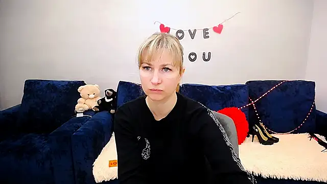 Snapshot of Incredible_Ariela chatting on 04.07.26 Incredible Ariela online show from 04.07.26