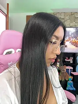 Tamara Roberts1 online show from 12.23.24