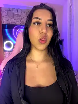 Tamara Roberts1 online show from 11.26.25