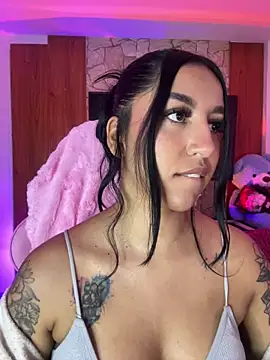 Tamara Roberts1 online show from 04.23.26