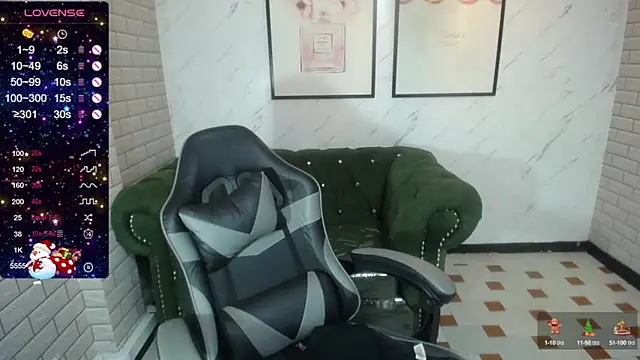 Snapshot of _Charlotte_v chatting on 12.19.24 Charlotte v online show from 12.19.24