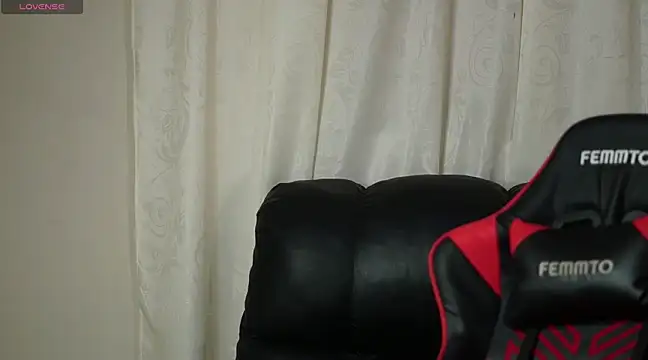 Snapshot of May_Dylan1 chatting on 01.02.25 May Dylan1 online show from 01.02.25