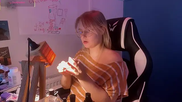 JacyWinslat online show from 03.12.25