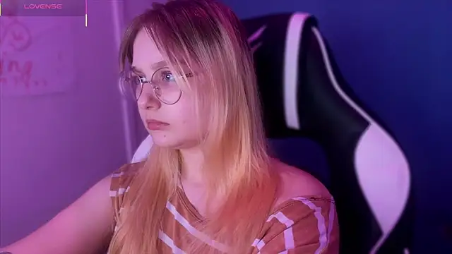 JacyWinslat online show from 03.13.25