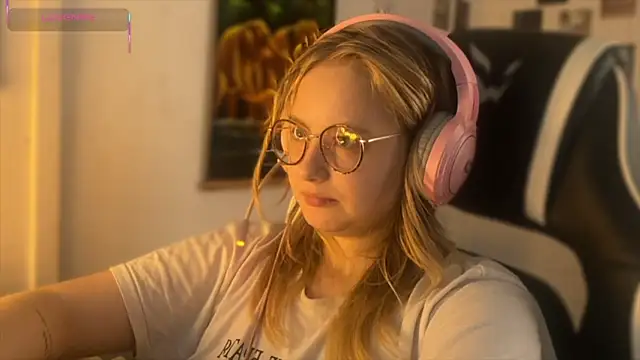 JacyWinslat online show from 09.18.25