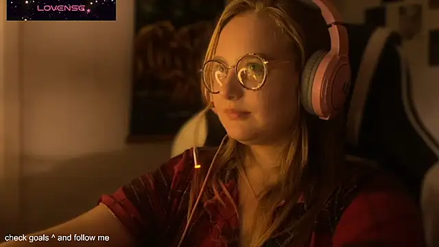 JacyWinslat online show from 10.25.25