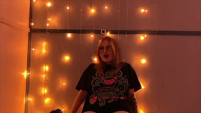 JacyWinslat online show from 11.10.25