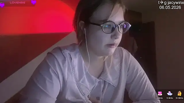 Snapshot of JacyWinslat chatting on 05.06.26 JacyWinslat online show from 05.06.26