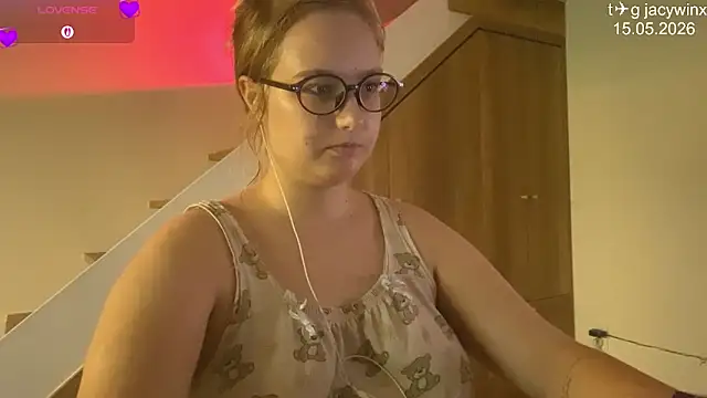 Snapshot of JacyWinslat chatting on 05.15.26 JacyWinslat online show from 05.15.26