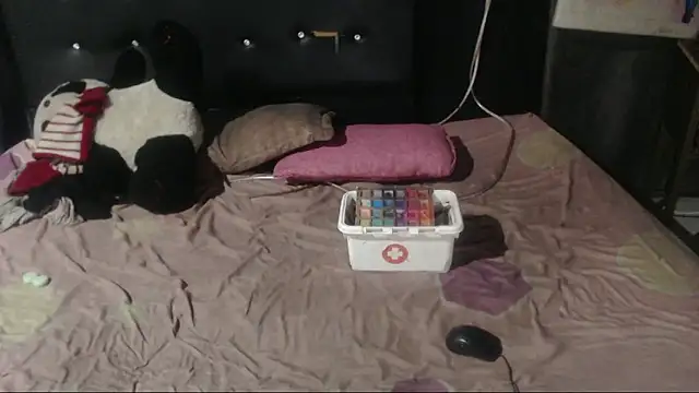 Snapshot of DOMINANTE_KLOE_ chatting on 12.22.24 DOMINANTE KLOE online show from 12.22.24