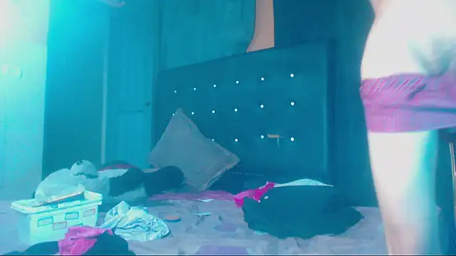 Snapshot of DOMINANTE_KLOE_ chatting on 12.26.24 DOMINANTE KLOE online show from 12.26.24