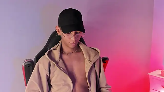 Nick Collins18 online show from 10.15.25