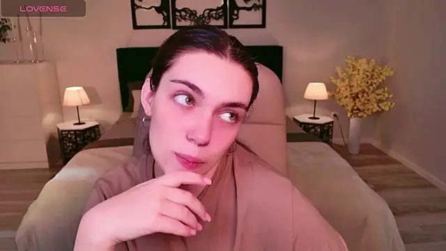 DaniellaLovely online show from 11.09.25