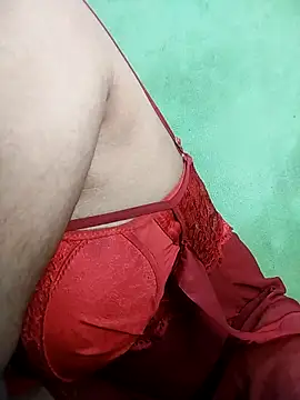 Queen-Amelia online show from 12.20.25