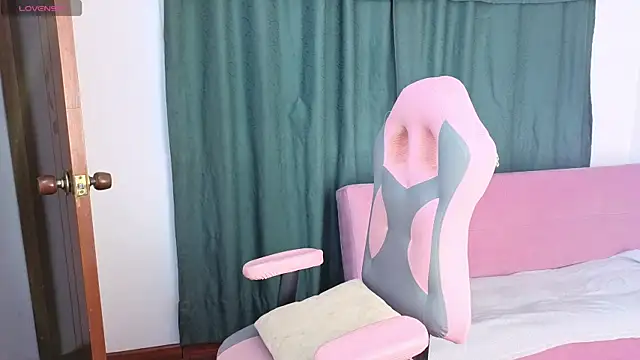 Snapshot of vittorialombardi__ chatting on 07.10.26 vittorialombardi online show from 07.10.26