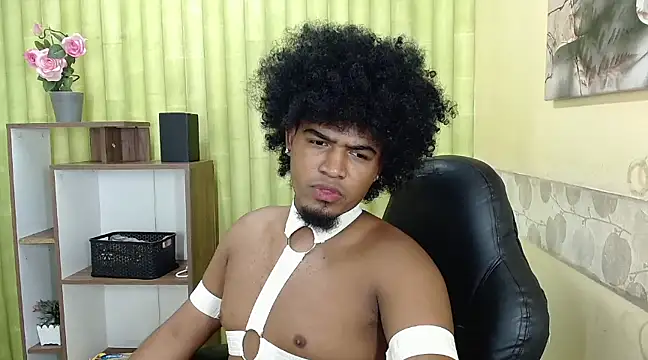 Snapshot of JaicobRuneer chatting on 03.20.25 JaicobRuneer online show from 03.20.25