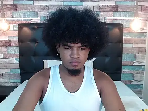 Snapshot of JaicobRuneer chatting on 10.13.25 JaicobRuneer online show from 10.13.25