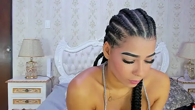 TiaraRosse online show from 03.21.25