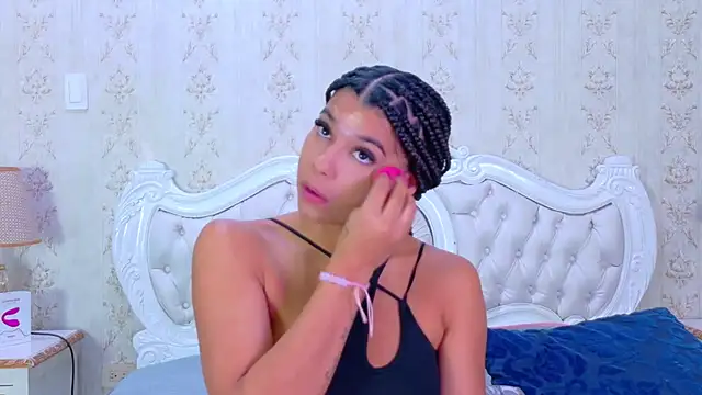 TiaraRosse online show from 09.10.25