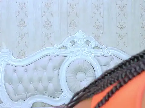 TiaraRosse online show from 09.14.25