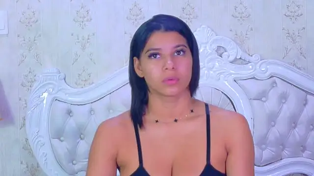 TiaraRosse online show from 09.30.25