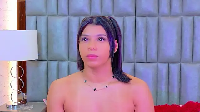 TiaraRosse online show from 03.10.26